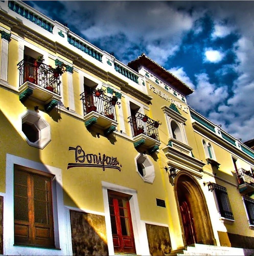 Hotel Pension Bonifaz Quetzaltenango Buitenkant foto